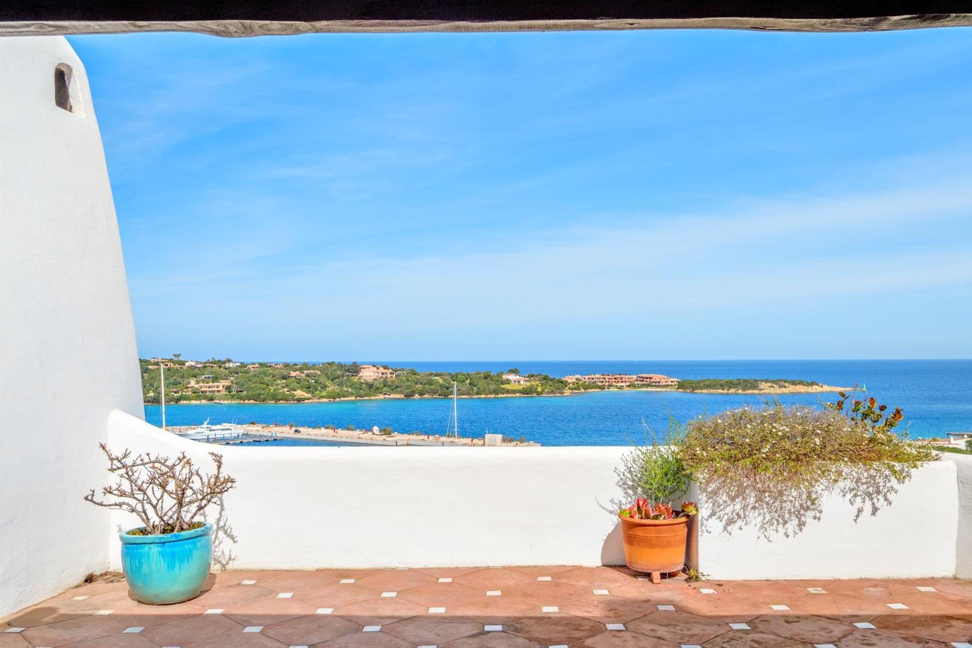 Вилла Terrazza Sul Mare A Порто-Черво Экстерьер фото